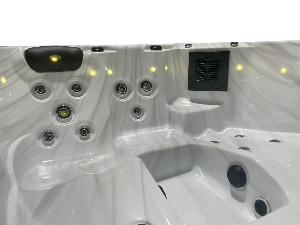Suffolk Hot Tubs Catalina Spas CX 4 3.png