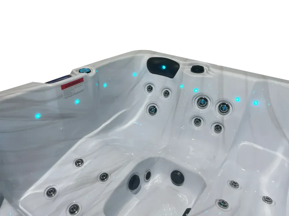 CX-4 Hot Tub - Image 5