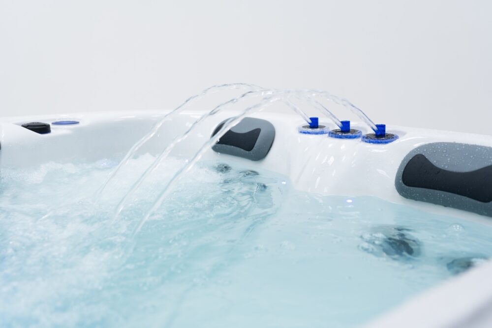 The Lark Hot Tub - Image 6
