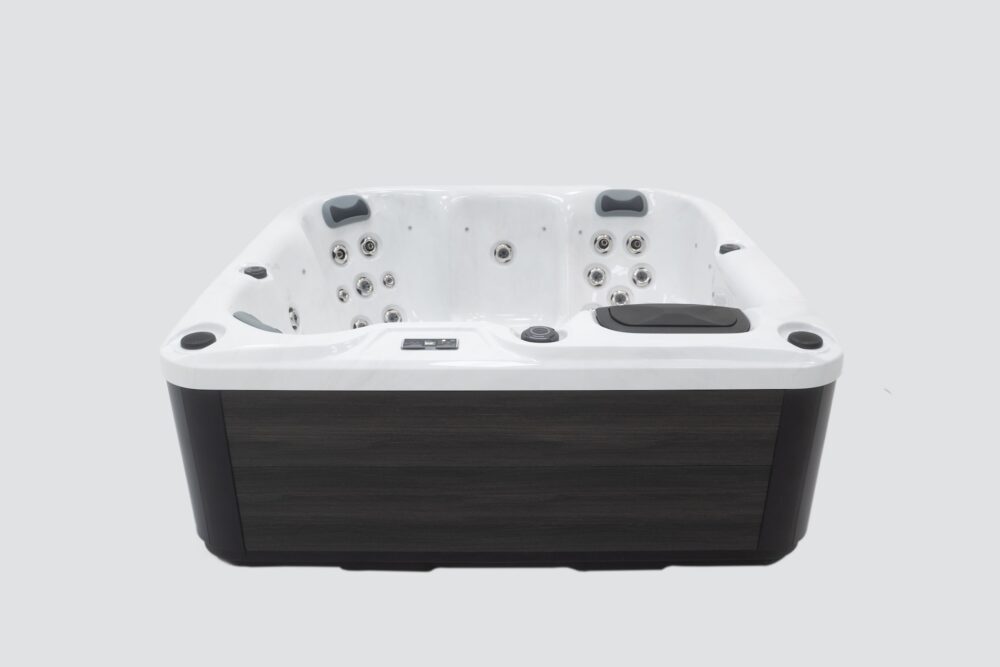 The Oulton Hot Tub - Image 7