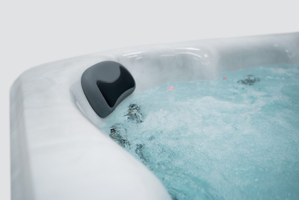 The Oulton Hot Tub - Image 3