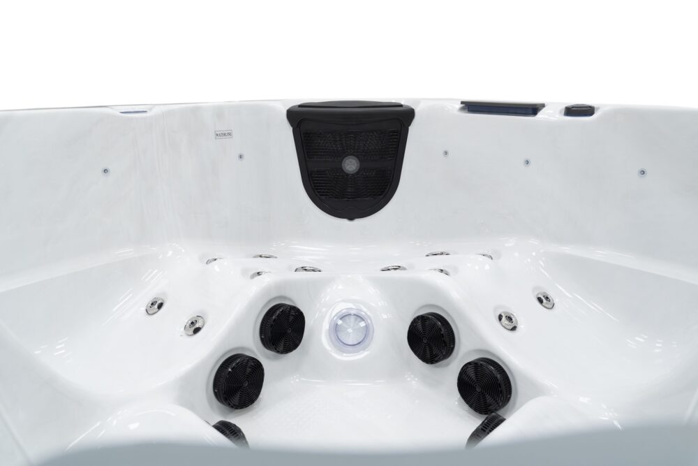The Deben Hot Tub - Image 13