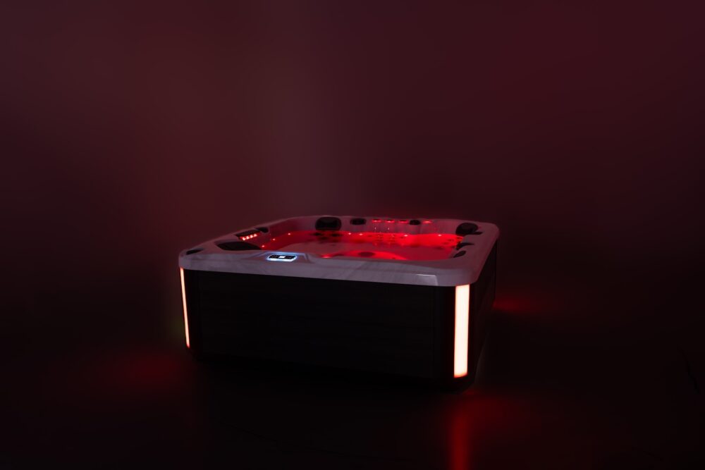The Deben Hot Tub - Image 9