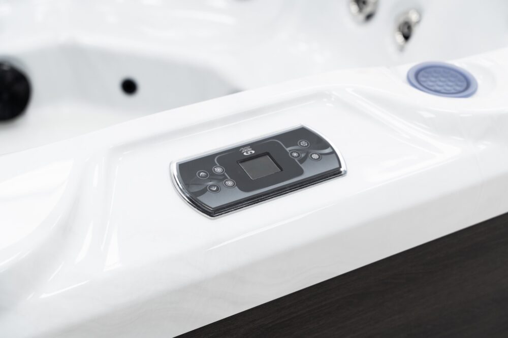The Deben Hot Tub - Image 12