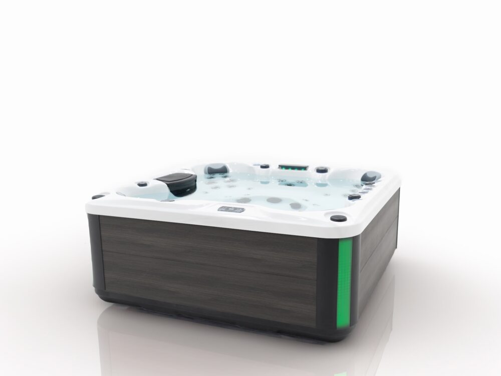 The Waveney Hot Tub - Image 6