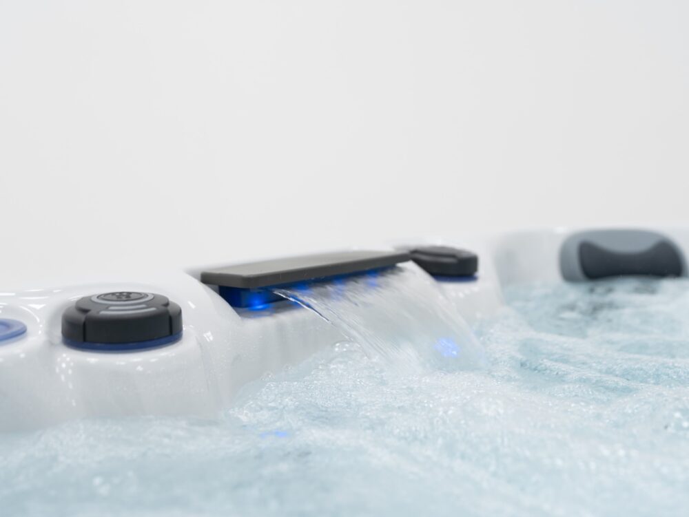 The Waveney Hot Tub - Image 5