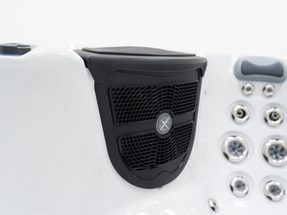 The Waveney Hot Tub - Image 11