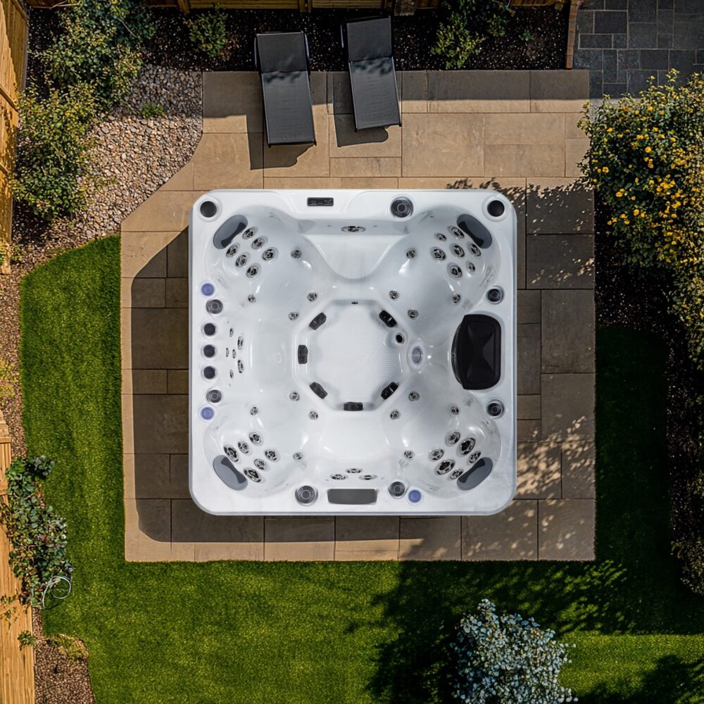 The Waveney Hot Tub - Image 7
